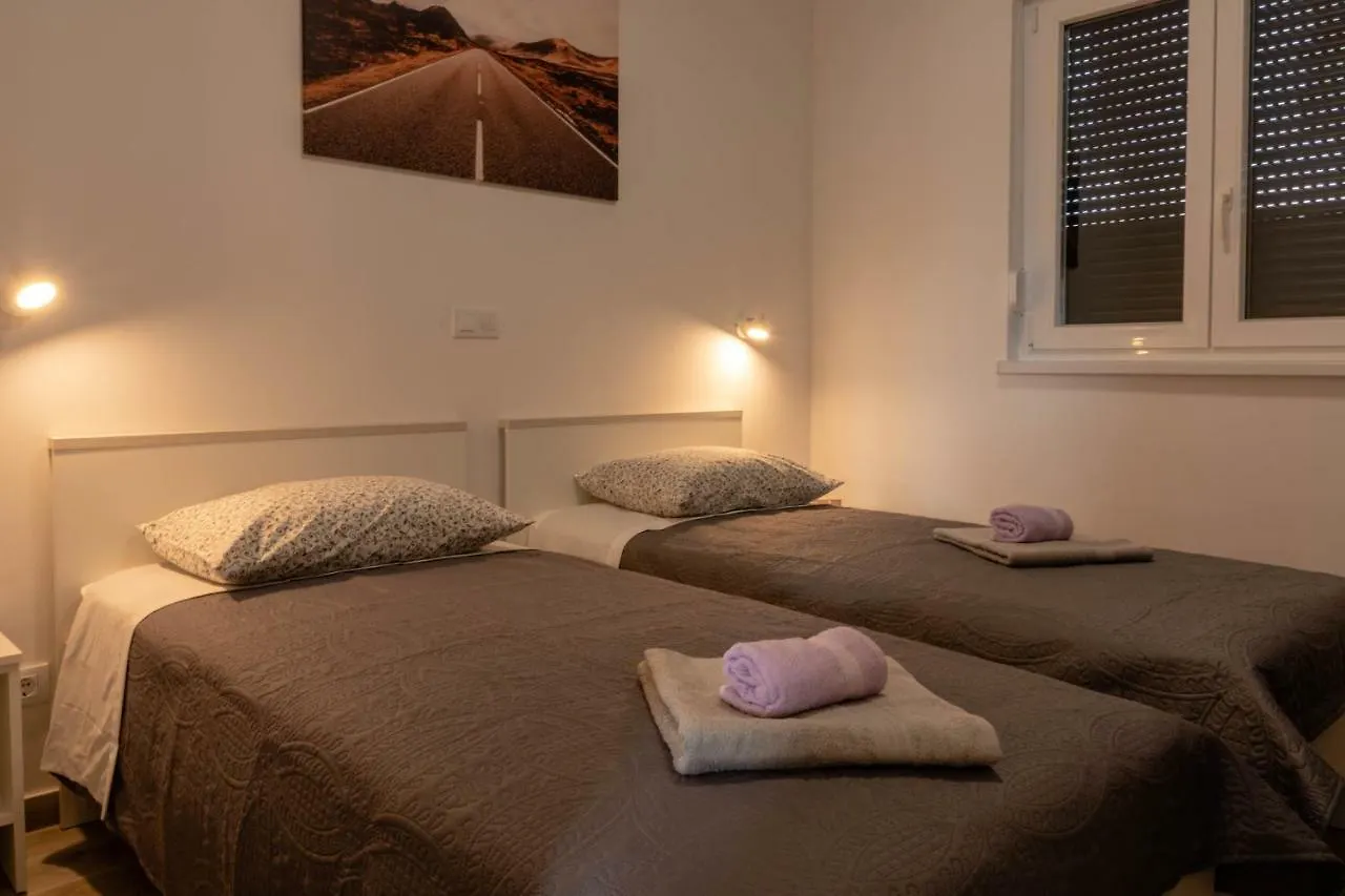 Sunrise Apartment تروغير