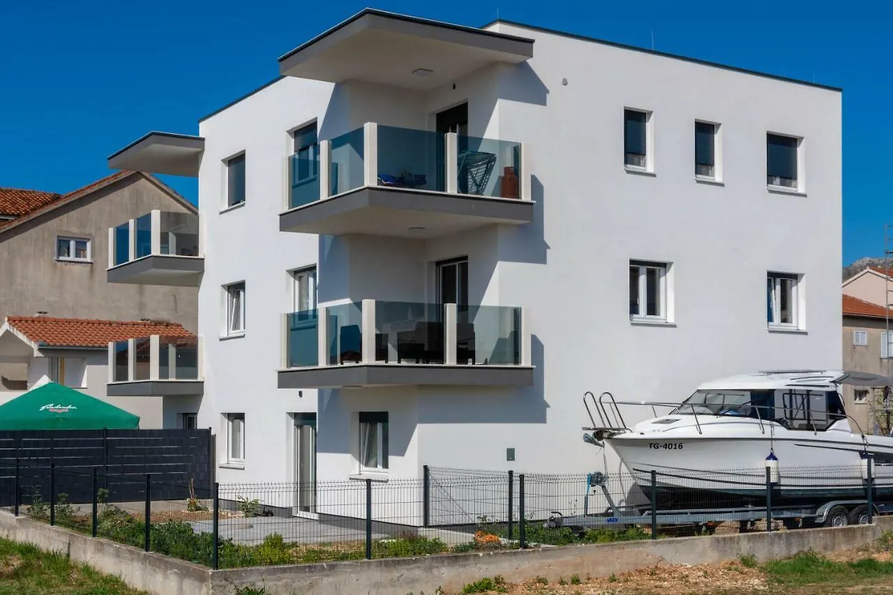 Sunrise Apartment تروغير 0*,