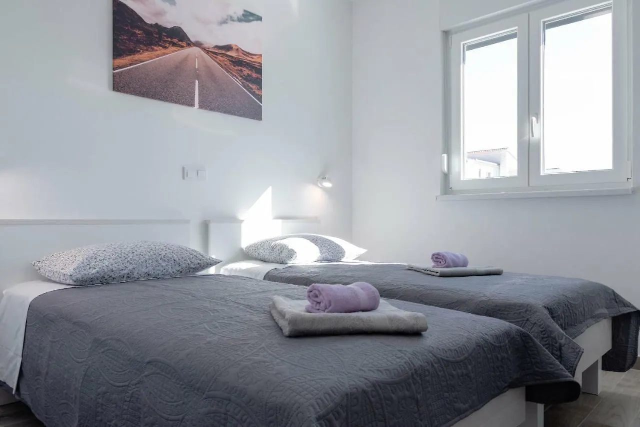 Sunrise Apartment تروغير